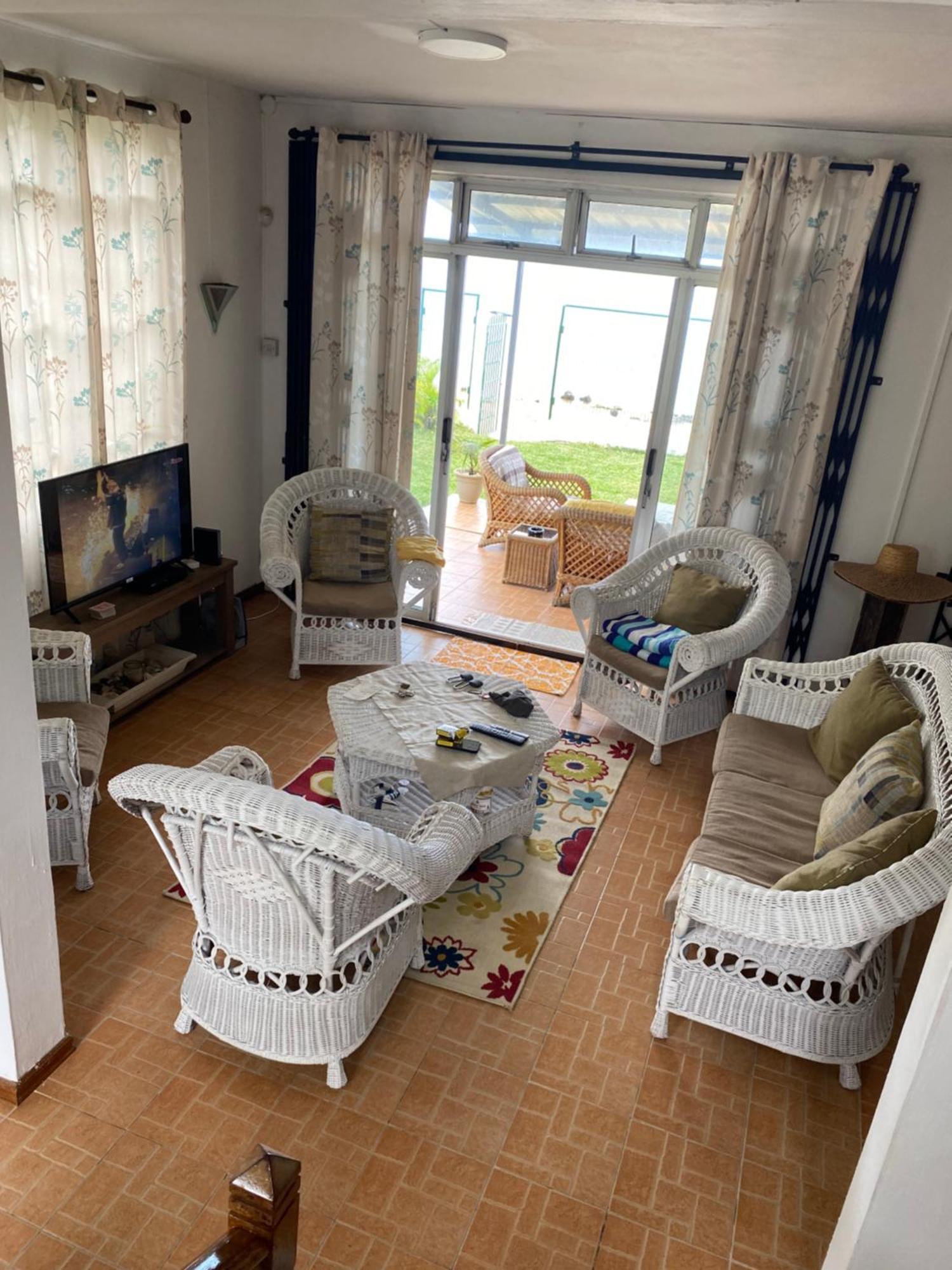 Vacation Beach House South Of Mauritius - Riambel Екстериор снимка